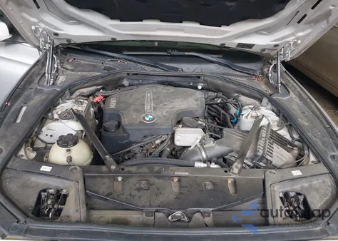 2013 BMW 528I xDrive из США, поврежденный, VIN WBAXH5C58DDW11840